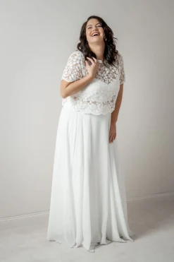 Plus Size Braut Top aus Blätterspitze – Aza Curvy><noscript><img width=