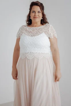 Plus Size Braut Top mit Boho-Muster – Niah Curvy><noscript><img width=