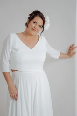 Plus Size Top mit V-Ausschnitten – Ona Curvy by you>noni Best