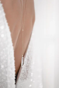 Puristische Rückenkette mit Kristall Anhänger - Aphrodite><noscript><img width=