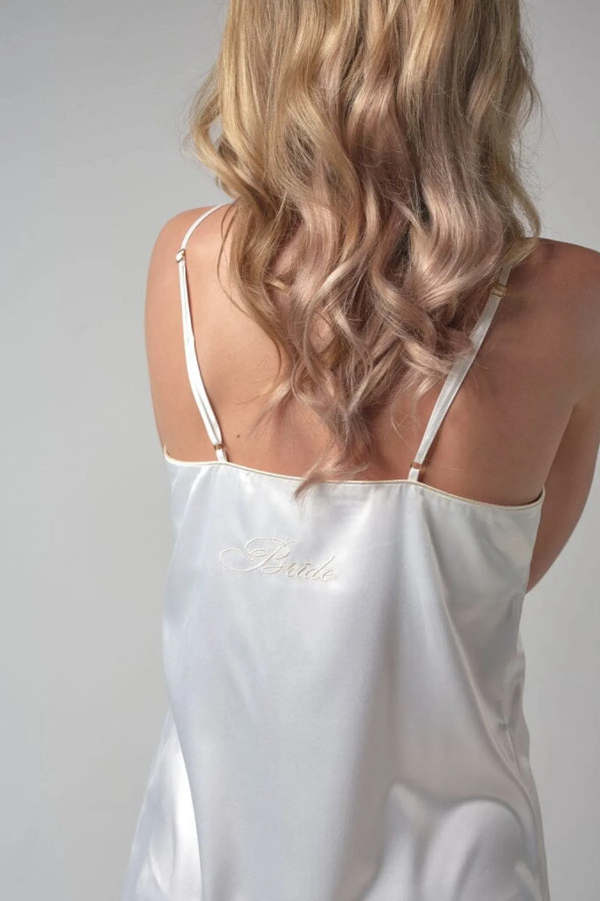 Satin-Nachthemd mit "Bride"-Schriftzug>Poirier New