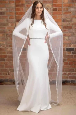 Schleier mit Blattstickerei | The>Perfect Bridal Company New