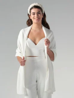 Schlichte Braut Stola in Ivory aus Strickmix><noscript><img width=