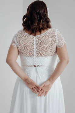 Schlichtes Top mit Herzausschnitt – Pina Curvy><noscript><img width=