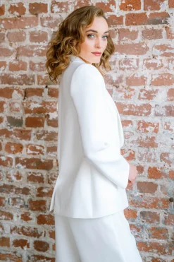 Showroom Only: Blazer in Ivory – Aira Selected><noscript><img width=