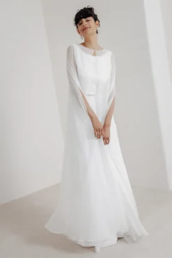 Showroom Only: Chiffon Braut Cape – Philia Selected><noscript><img width=