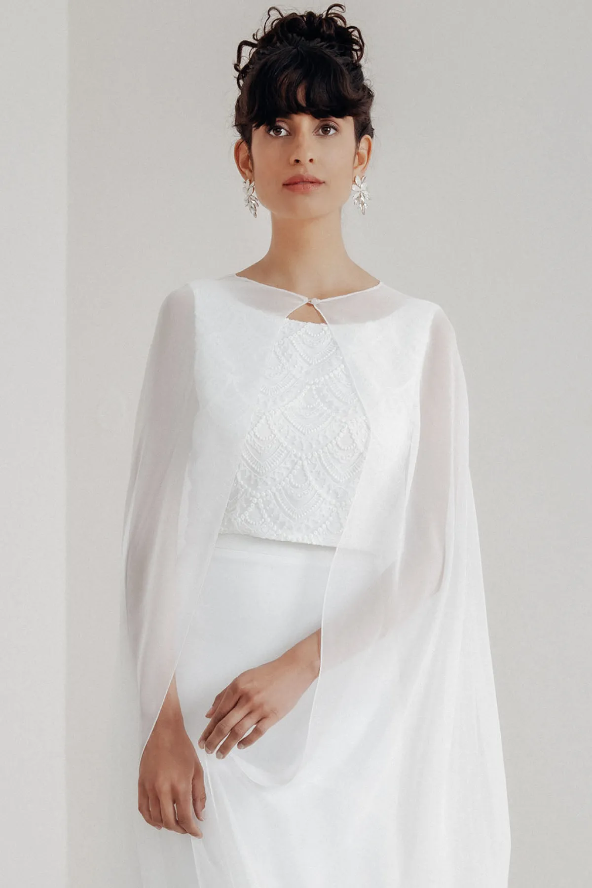 Showroom Only: Chiffon Braut Cape – Philia Selected>noni Hot