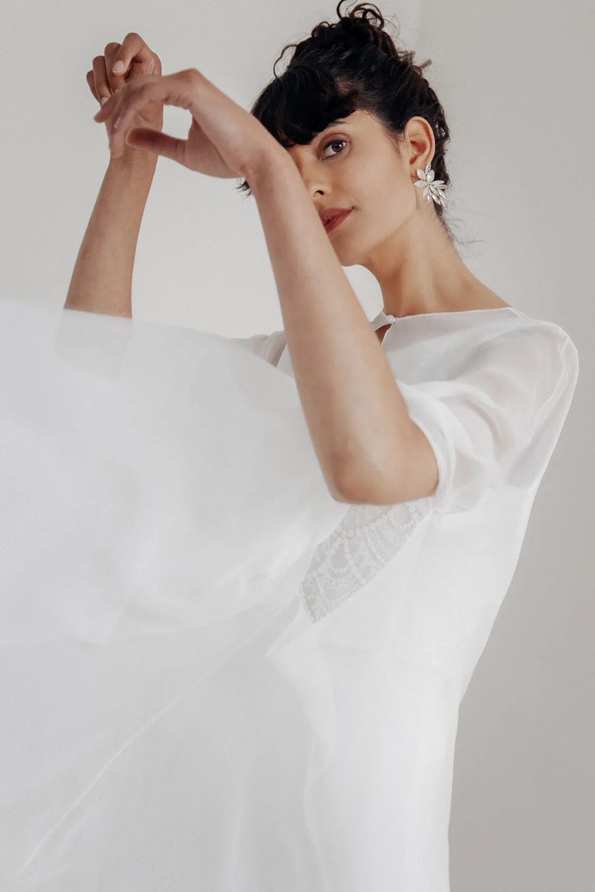 Showroom Only: Chiffon Braut Cape – Philia Selected>noni Hot