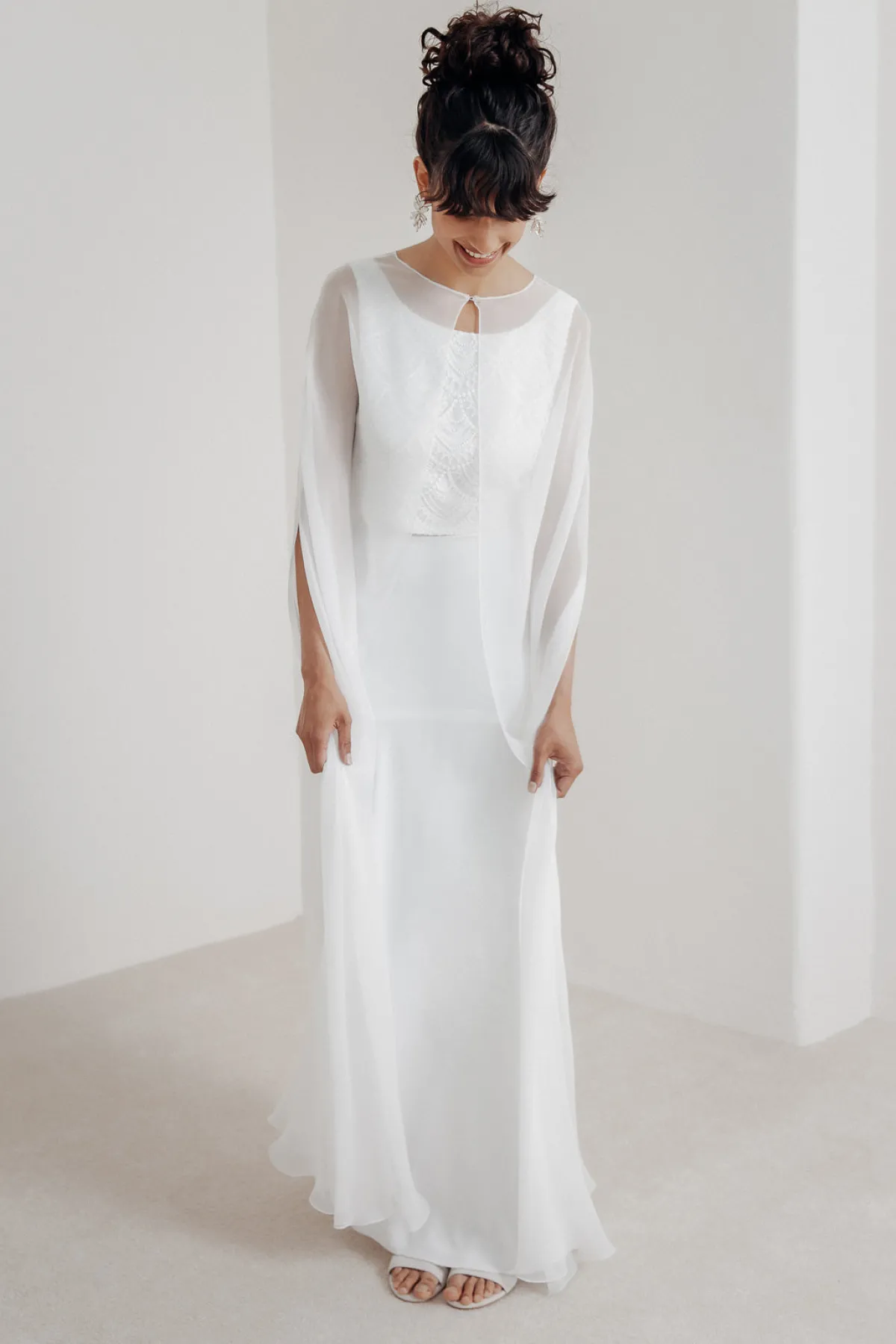 Showroom Only: Chiffon Braut Cape – Philia Selected>noni Hot