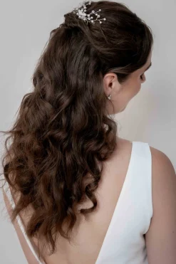 Silberfarbener Braut Haarkamm mit Perlen><noscript><img width=