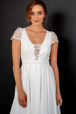 Standesamt-Brautkleid mit Rückendetail – Nelie noni One><noscript><img width=