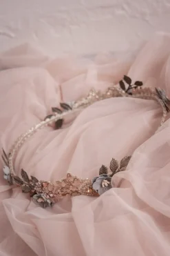 Verzierter Blumenkranz im antiken Stil – Olimpia><noscript><img width=