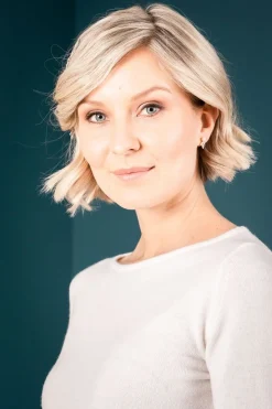 Zierliche Braut Ohrstecker mit Kristallen und Perlen - Simply Delightful><noscript><img width=