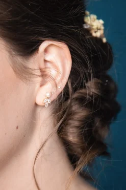 Zierliche Braut Ohrstecker mit Kristallen und Perlen - Simply Delightful><noscript><img width=