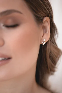 Zierliche Braut Ohrstecker mit Kristallen und Perlen - Simply Delightful><noscript><img width=